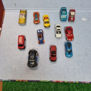 12 Coches de Metal Colección