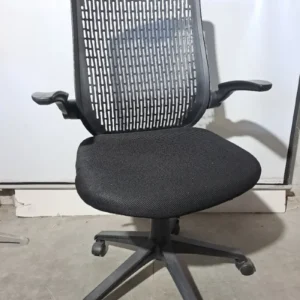 Silla de oficina ergonómica negra