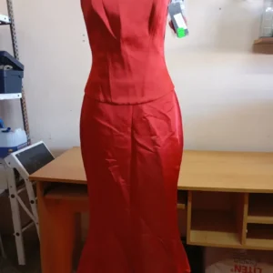 Traje de fiesta rojo tres piezas