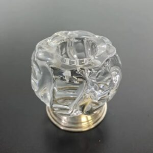 Elegante portavelas de cristal y metal
