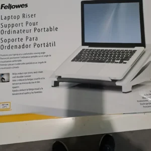 Soporte para ordenador portátil.