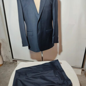Traje azul marino caballero.